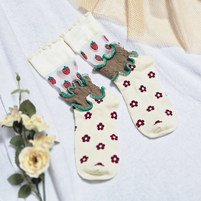 ブラウン×グリーン　いちご　カラフルメロウソックス 派手靴下 個性的 15-18cm　子供用靴下 socks - 襪子 - 其他材質 咖啡色
