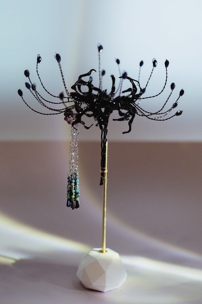 黑色彼岸花忘情花 水晶花樹脂髮飾髮叉 - 髮圈/髮夾 - 樹脂 黑色