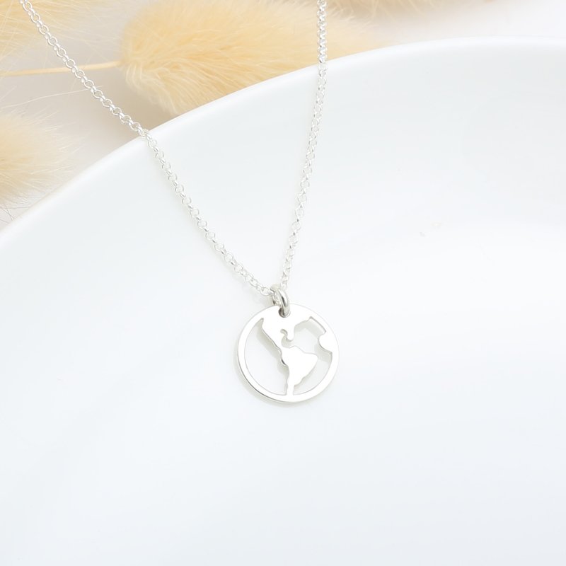 【Angel & Me】Travel World Map s925 sterling silver necklace Birthday gift - สร้อยคอ - เงินแท้ สีเงิน