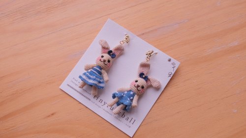 小團圓鈎針手作TinyfuzzballAccessories 鈎針編織 繡花裙子 小兔耳環 藍色