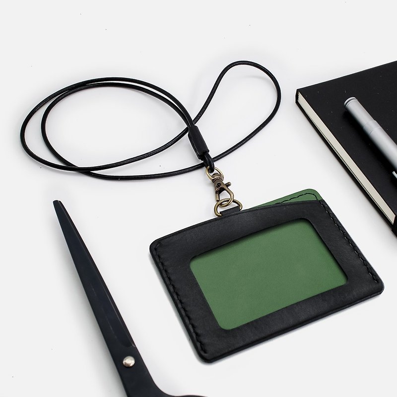 RENEW-Horizontal document holder, card holder black + olive green vegetable tanned leather hand-stitched - ที่ใส่บัตรคล้องคอ - หนังแท้ สีเขียว