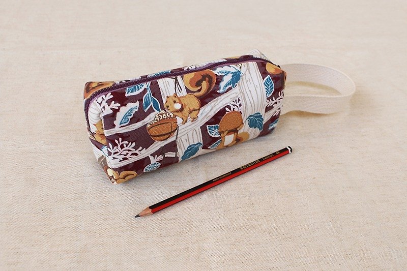 Squirrel portable pencil bag / storage bag universal bag pencil case - Pencil Cases - Cotton & Hemp 