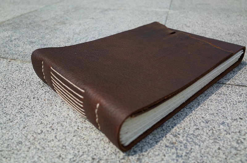 [Collector's Edition] Thread-bound leather handmade book. Watercolor book. Drawing book. N062 - Notebooks & Journals - Genuine Leather Brown