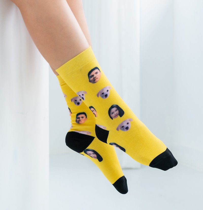 Immigrant Gifts Avatar Socks Monochrome Custom Gifts Funny Gifts - ถุงเท้า - ไฟเบอร์อื่นๆ 
