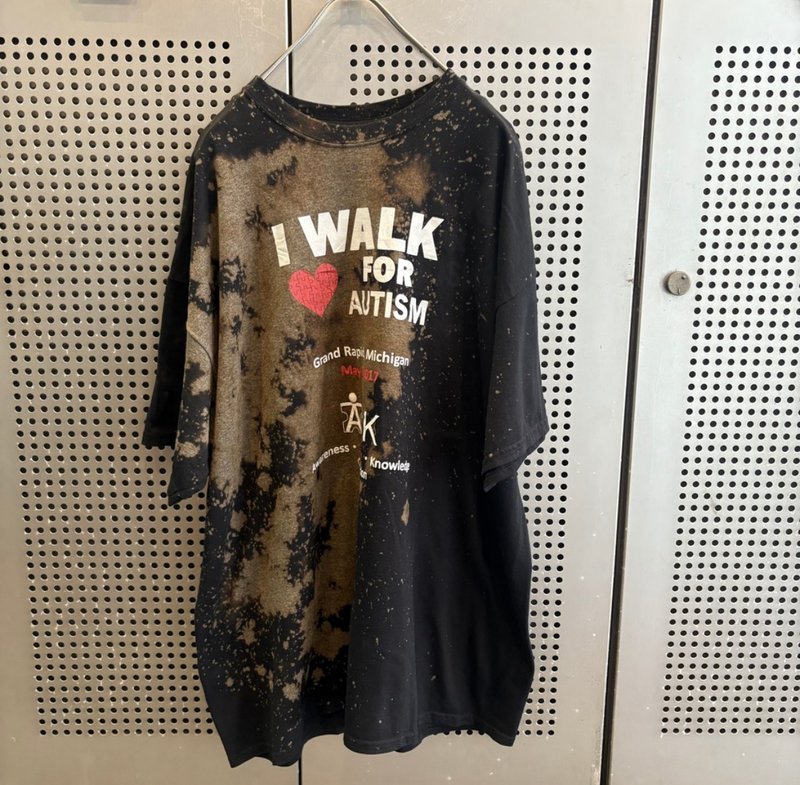 ブリーチTシャツ - 女 T 恤 - 棉．麻 