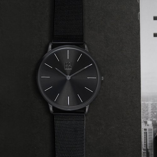 ZOOM THIN 5010 極簡超薄米蘭帶手錶 - 黑