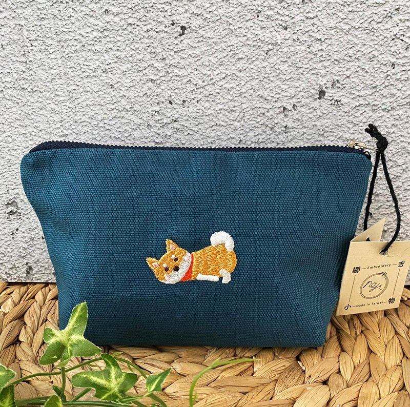 Naji little things. Waste animal series cosmetic bag-waste wood and firewood - กระเป๋าเครื่องสำอาง - ผ้าฝ้าย/ผ้าลินิน สีน้ำเงิน