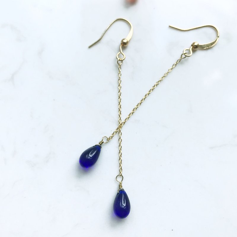 水滴系列 | 捷克水滴玻璃珠耳環 (藍色) 耳夾 閨蜜信物 - 耳環/耳夾 - 玻璃 藍色