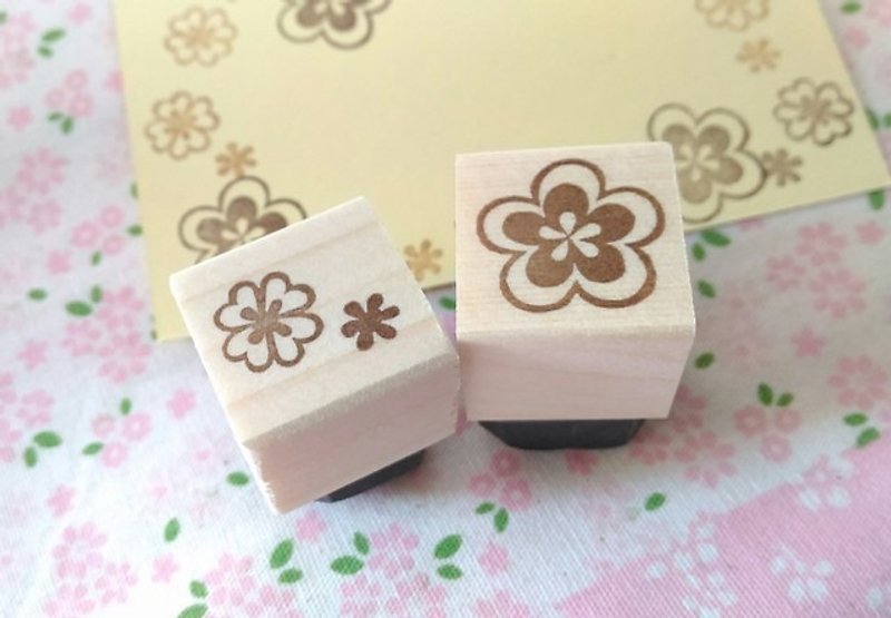 Flower & Clover Eraser Set - Stamps & Stamp Pads - Rubber Transparent
