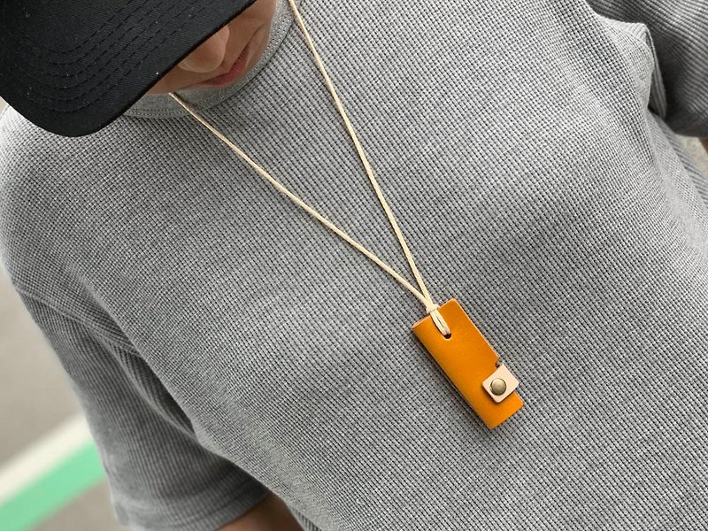 OTONA Happy honey butter on the chest Adult mosquito key chain Key cover neck OKK-CWW-W - Keychains - Genuine Leather Orange