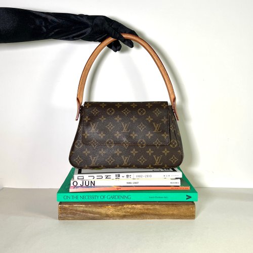 RARE TO GO VINTAGE 日出中古【品牌中古包手飾選品店】 LV looping bag啡色老花皮革側肩孭揹單肩包手袋古董袋 日出中古