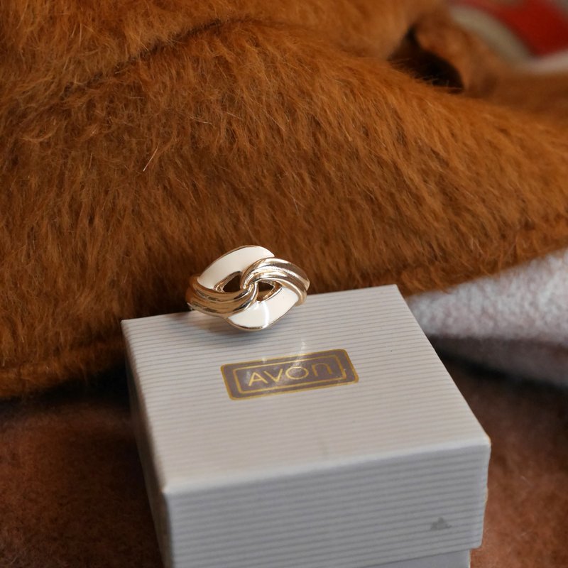 Antique gold and white two-tone temperament enamel ring 1989 AVON original box RIN194 - General Rings - Other Metals Gold