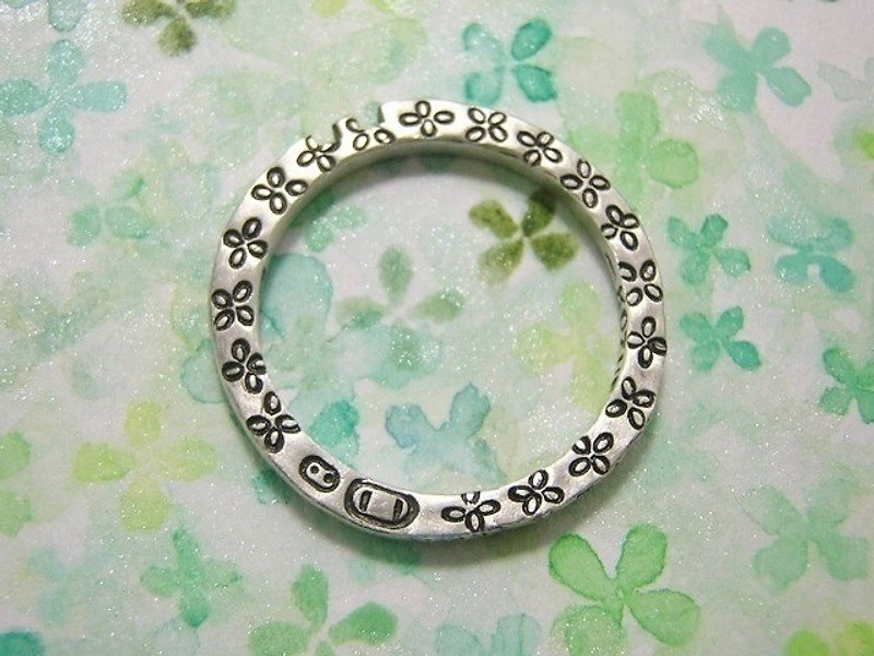 in clover ( mille-feuille ) ( engraved stamped message sterling silver jewelry tea rabbit moon ring 豚 豘 四片叶子 幸福 福气 造化 刻印 雕刻 銀 戒指 指环 ) - แหวนทั่วไป - โลหะ สีเงิน