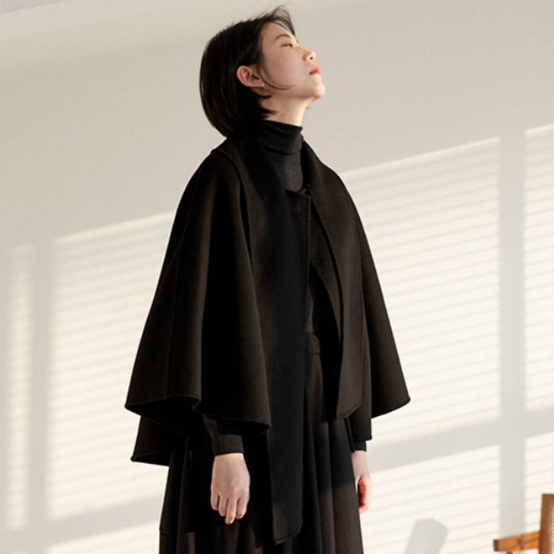 Sudden resurrection classic series scarf collar black cape coat double-sided cashmere is as light as nothing - เสื้อสูท/เสื้อคลุมยาว - ขนแกะ สีดำ