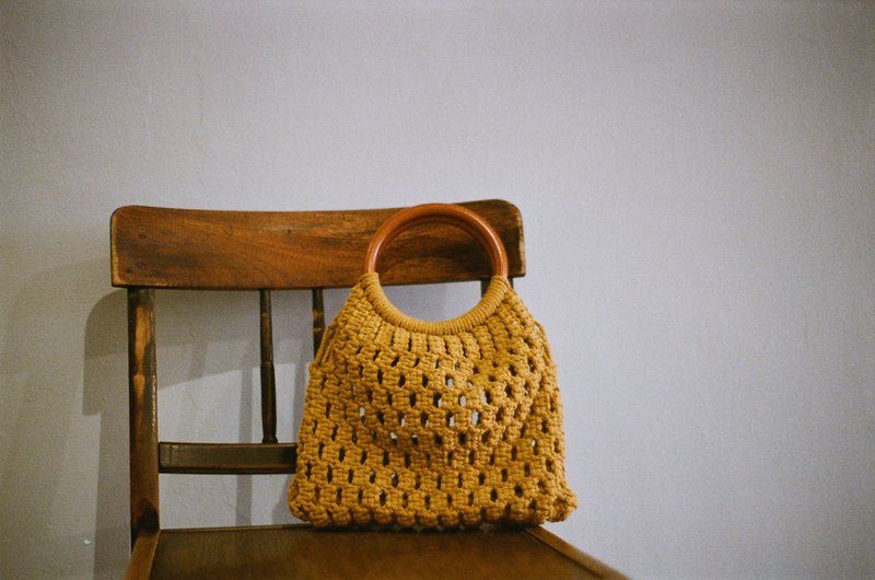 Wooden handle-textured hand-woven bag - Handbags & Totes - Cotton & Hemp Orange