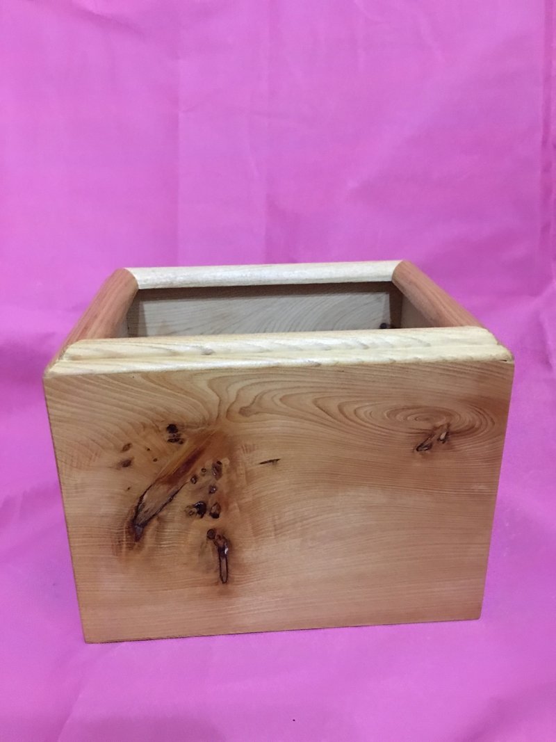 台灣檜木閃花面紙盒台灣檜木 面紙盒15*12*12cm 會隨著紙張少面板 - 面紙盒 - 木頭 