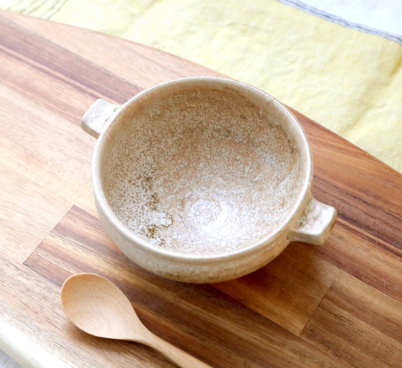 White-Brown Eared Soup Bowl - 碗 - 陶 卡其色