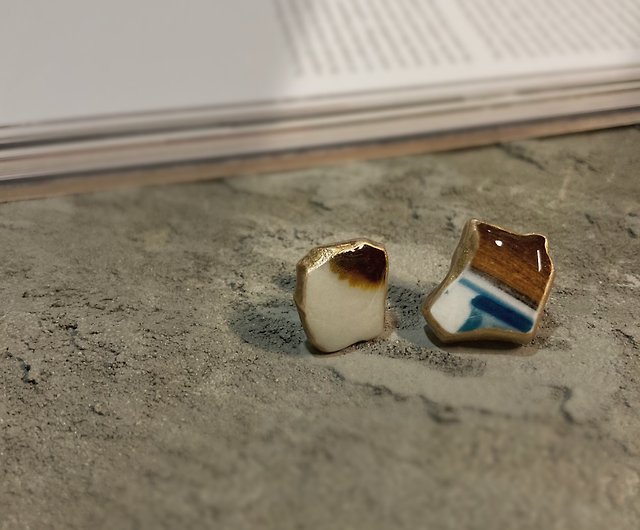 schraper het ergste Levering sea pottery stud earrings/ear clips made by kintsugi 【brown】 - Shop hema-glass  - Earrings & Clip-ons - Pinkoi
