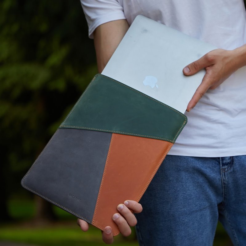 Vertical leather laptop sleeve, tablet case with felt lining - Tablet & Laptop Cases - Genuine Leather Multicolor