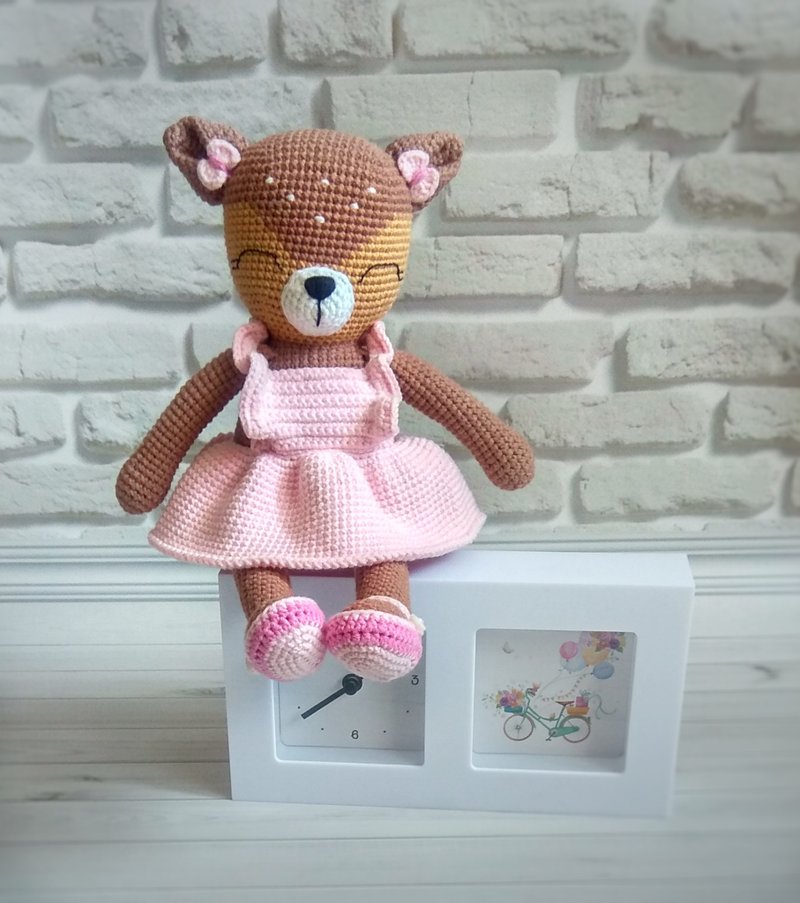 Crochet deer doll in dress, Stuffed deer toy - 寶寶/兒童玩具/玩偶 - 棉．麻 粉紅色