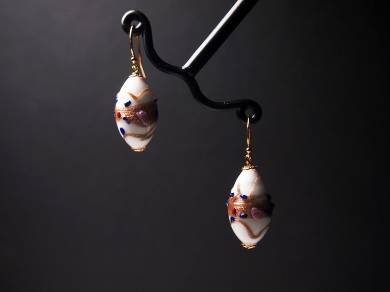 #GE0306 Murano Wedding Cake Glass Beads Earring - ต่างหู - แก้ว ขาว