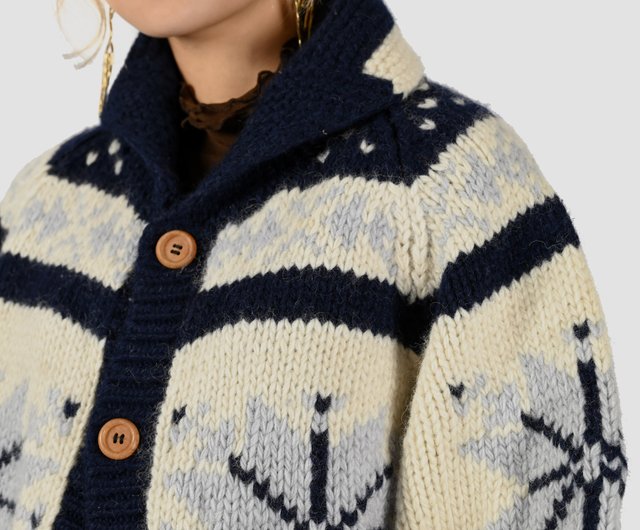 knit flower sweater