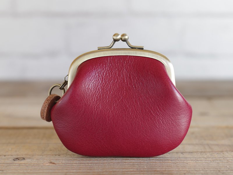 Bordeaux leather kiss lock bag - กระเป๋าใส่เหรียญ - หนังแท้ สีแดง