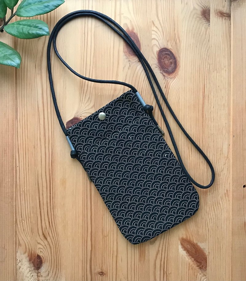 Japanese cotton classic pattern mobile phone bag / small carry-on bag / detachable strap as storage bag - อื่นๆ - ผ้าฝ้าย/ผ้าลินิน สีดำ