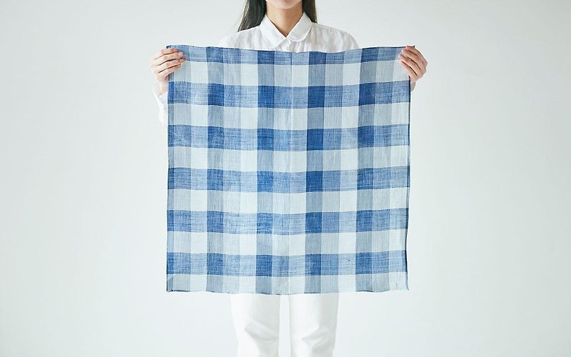 Ramie ahead dyed check square cloth blue × white - อื่นๆ - ผ้าฝ้าย/ผ้าลินิน สีน้ำเงิน