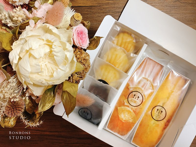 golden gift box - Cake & Desserts - Fresh Ingredients 