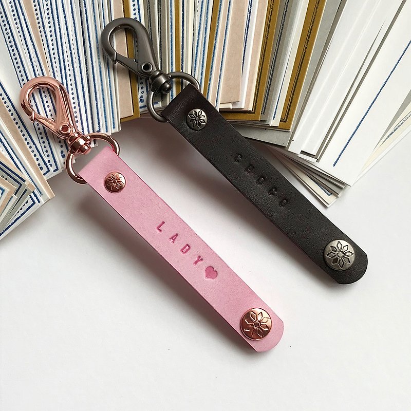 Austin Leather Keychain/Pendant/-Pink Rose/Dark Cocoa/Customized Gift - ที่ห้อยกุญแจ - หนังแท้ สึชมพู