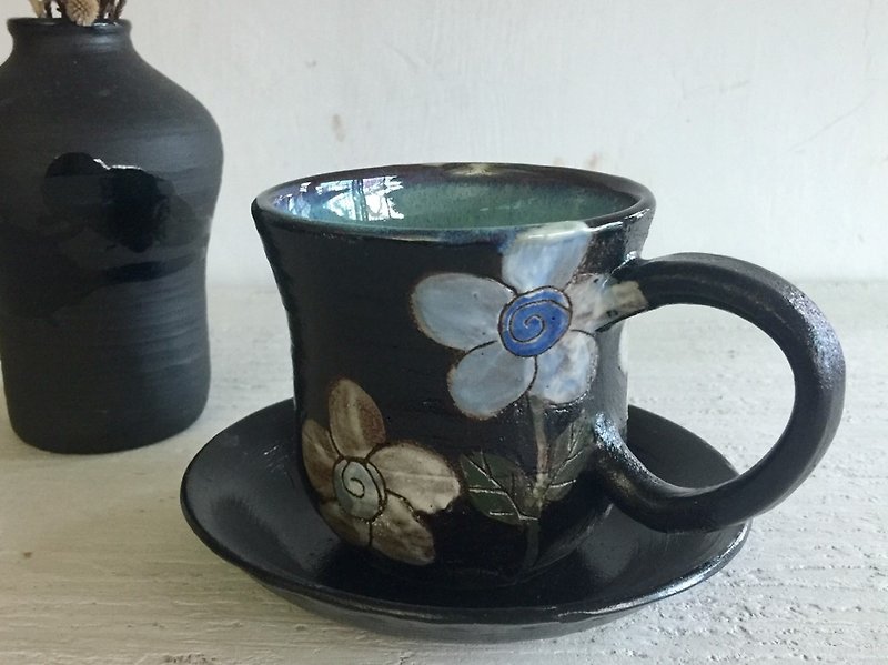 童話。童花陶製咖啡杯盤組_陶器馬克杯 - 咖啡杯 - 陶 黑色