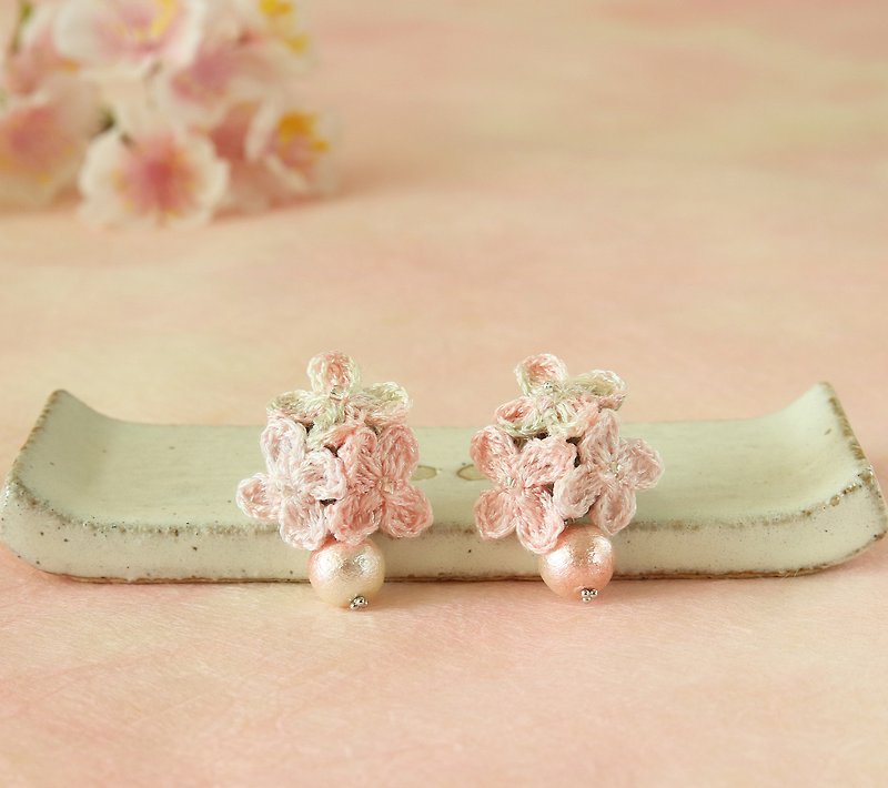 Han Sakura Pink Rain Flower Ear Pin x Cotton Bead 3Way Crochet Sterling Silver Ear Pin Bridal Earring - ต่างหู - งานปัก สึชมพู