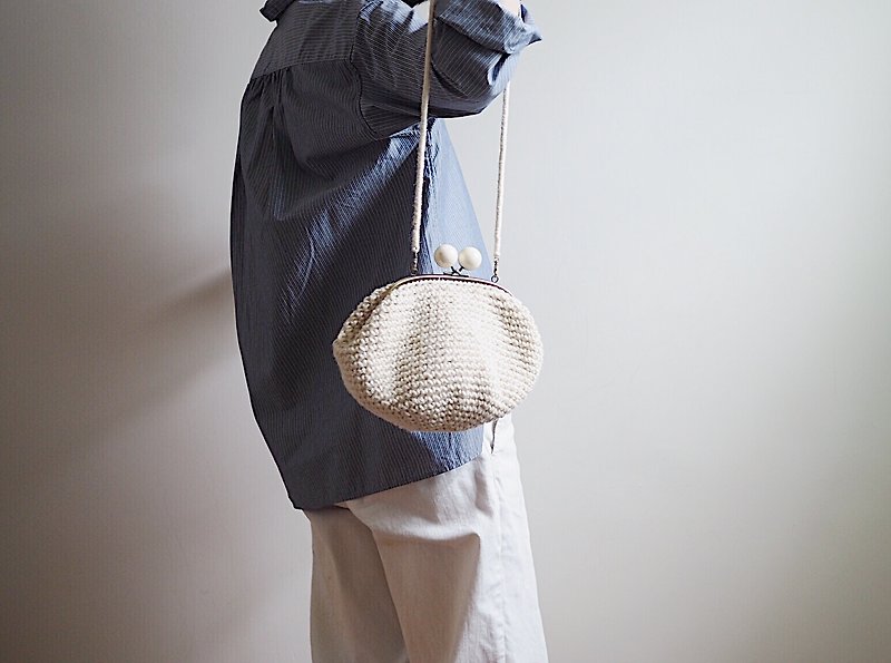 White Purse Clasp - Messenger Bags & Sling Bags - Cotton & Hemp White