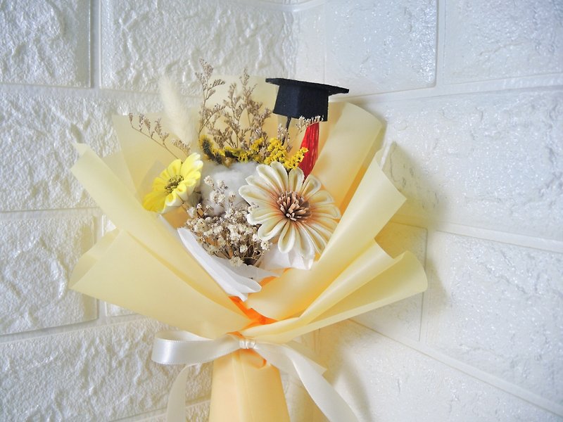 Graduation gift graduation bouquet expandable dry bouquet immortal flower dry flower Sola flower - ช่อดอกไม้แห้ง - พืช/ดอกไม้ สีเหลือง