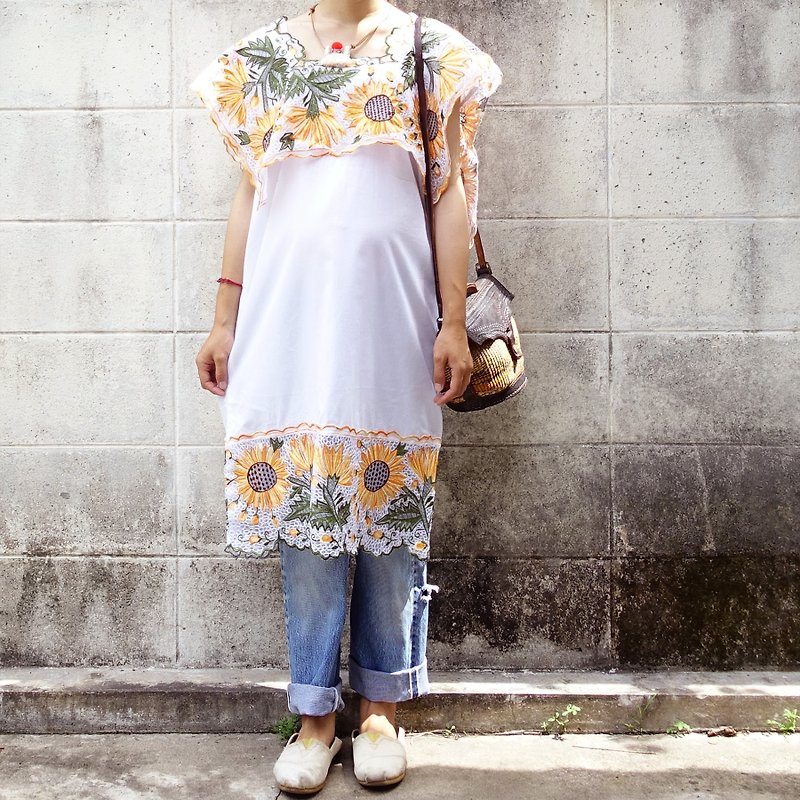 BajuTua /古著/ 70's墨西哥瑪雅傳統蕾絲連身裙Terno Mayan dress - 洋裝/連身裙 - 棉．麻 白色