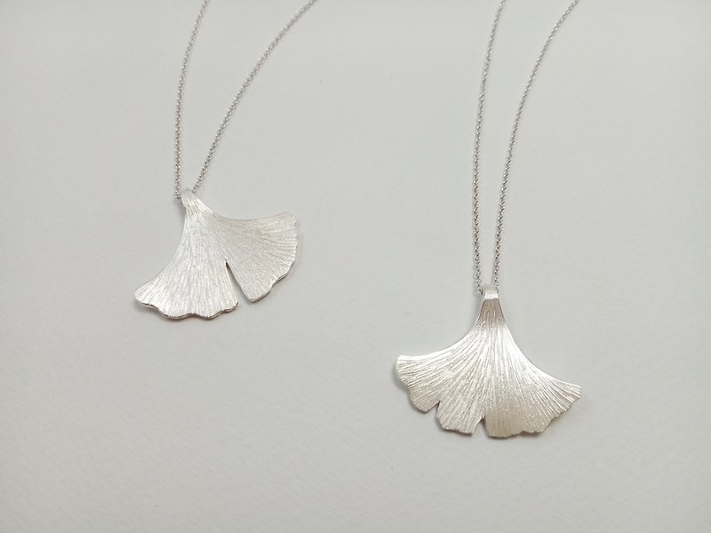 Ginkgo Leaf Necklace Sterling Silver Handmade Studio d'EL / by Shengjin Gongwu - สร้อยคอ - โลหะ สีเงิน