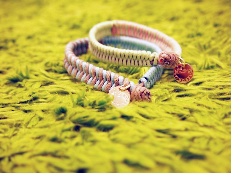 Customized pink blue and pink couple hand-woven Wax cord bracelet - สร้อยข้อมือ - ขี้ผึ้ง หลากหลายสี