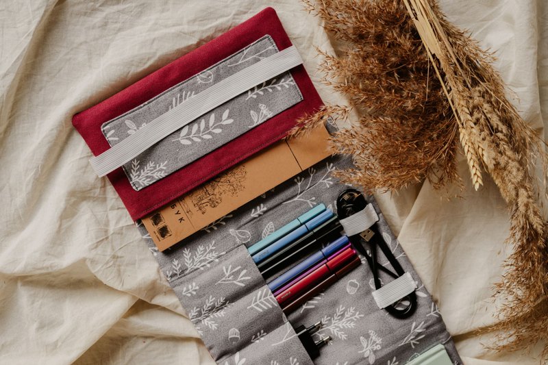 勃艮第辦公用品 鉛筆 鋼筆 速寫本 和小工具箱 - 筆筒/筆座 - 棉．麻 紅色