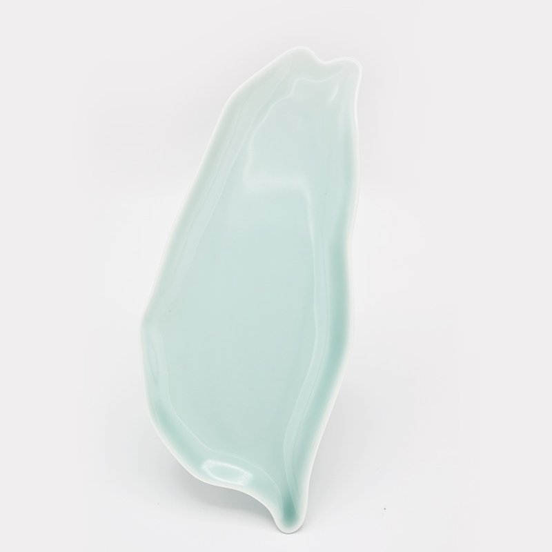 Celadon Taiwan Modeling Plate - Plates & Trays - Pottery 