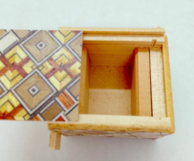 12回仕掛け極小秘密箱1.5寸 伝統小寄木パズル箱 箱根寄木細工