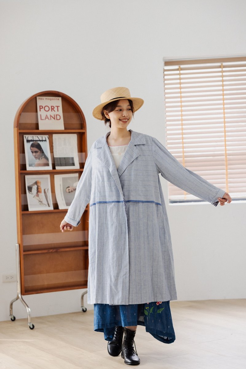 手織布直條格紋長版外套(雙面穿) - 女大衣/外套 - 棉．麻 藍色