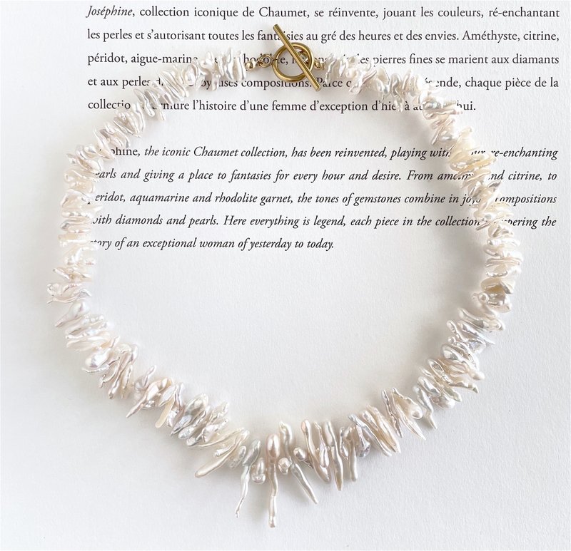 Rare Aurora Aurora Color Elongated Poppy Pearl Choker, All-Knot Finish, One of a Kind - สร้อยติดคอ - ไข่มุก ขาว