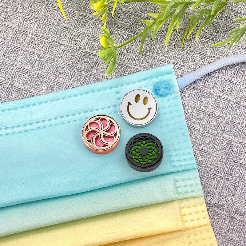Tree Cloud Flower Smiley Face Essential Oil Diffuser Aroma Mask Buckle - Face Masks - Other Metals Silver