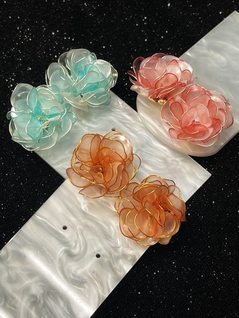My Deer 水晶花耳環—小花園 - 耳環/耳夾/耳骨夾 - 樹脂 橘色