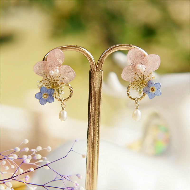 原創 | 小花框 日本進口繡球花勿忘我小花客製珍珠款純銀耳釘耳夾 - 耳環/耳夾 - 植物．花 粉紅色