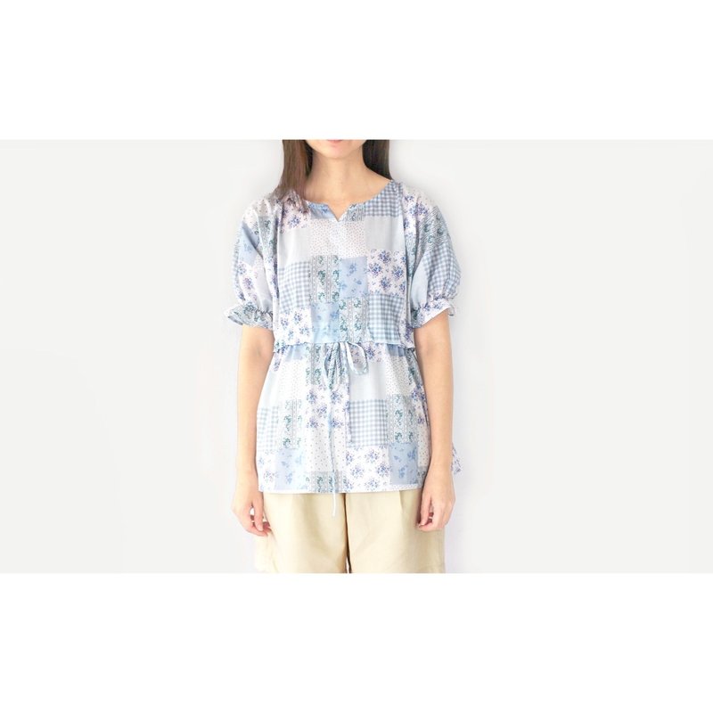 Bat-sleeved shirt, corset under the chest, blue patchwork pattern. - 女上衣/長袖上衣 - 棉．麻 多色