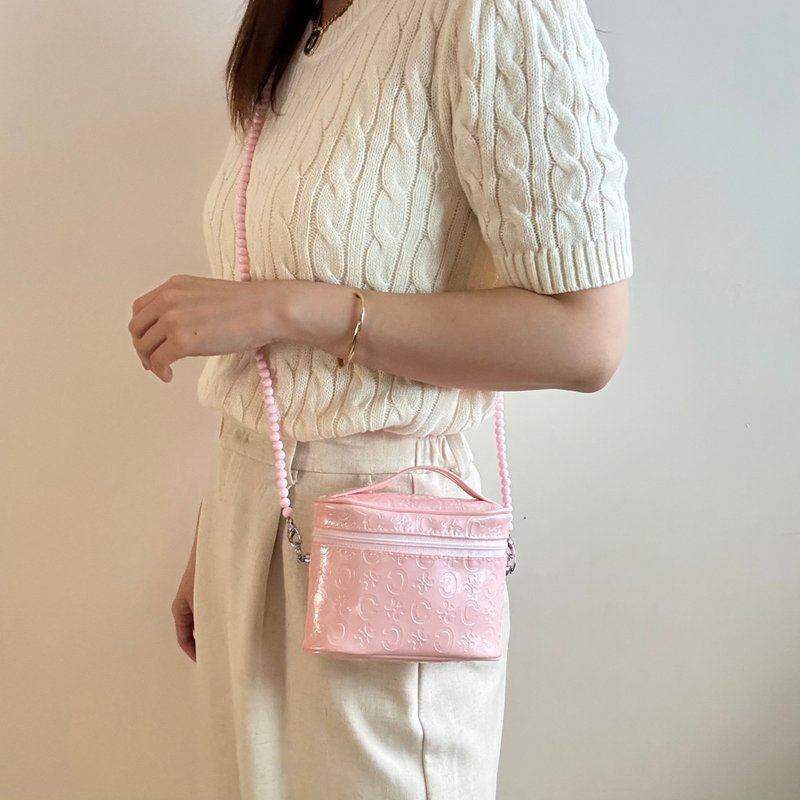 中古正品  CELINE 蓆琳 浮雕化妝盒 收納袋化妝包 兒童背包 - 化妝包/收納袋 - 防水材質 粉紅色
