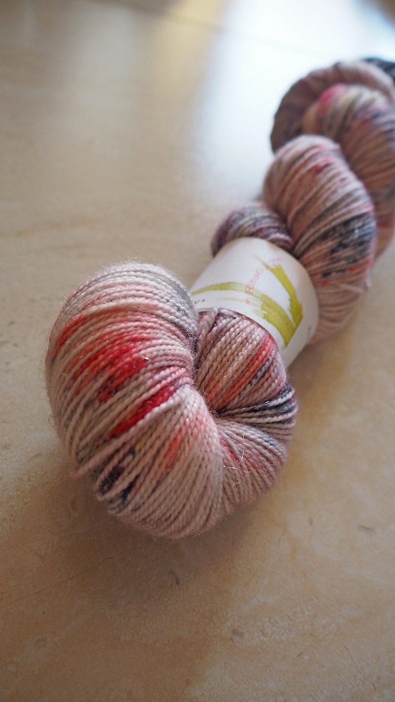 手染線。紅莓果醬(火花) - 編織/刺繡/羊毛氈/縫紉 - 羊毛 