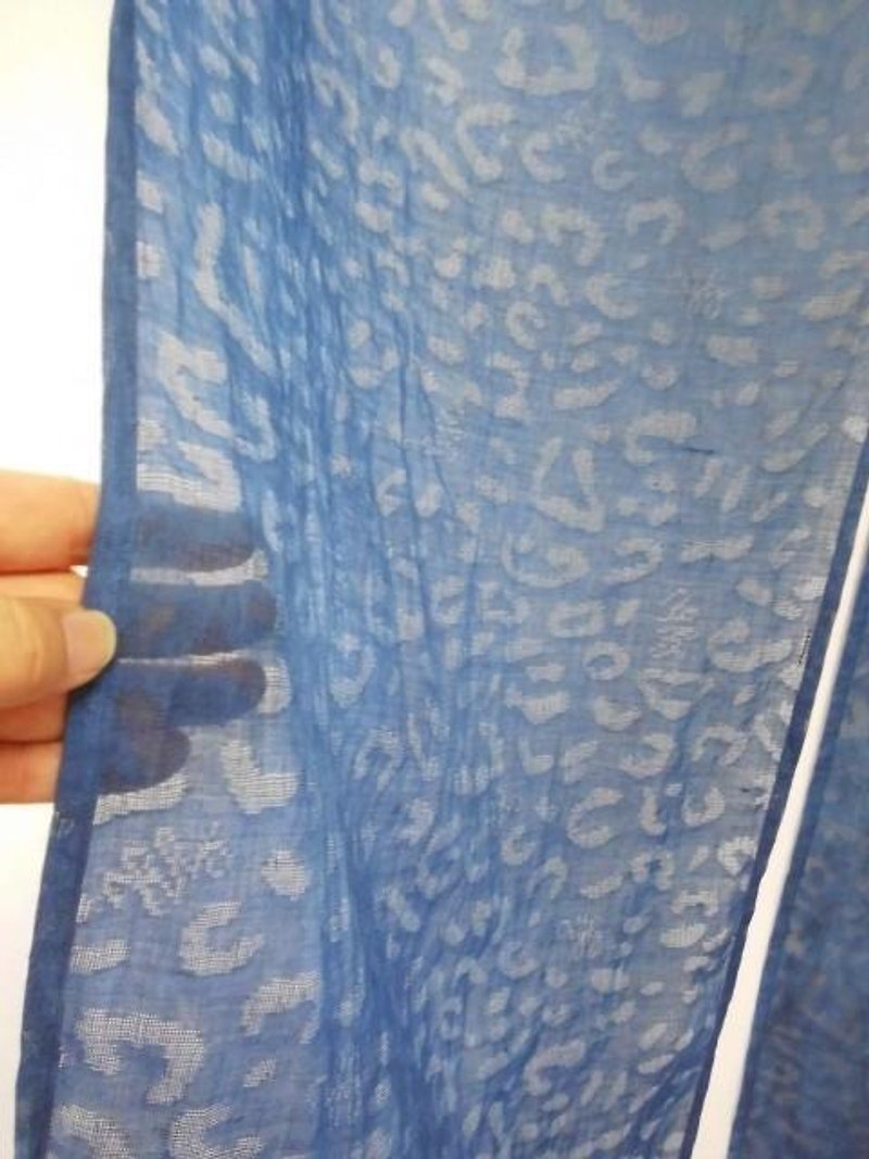 藍染め/麻100%・のれん/手染めグラデーション・透き通る模様が涼しげです - 門簾/門牌 - 棉．麻 藍色